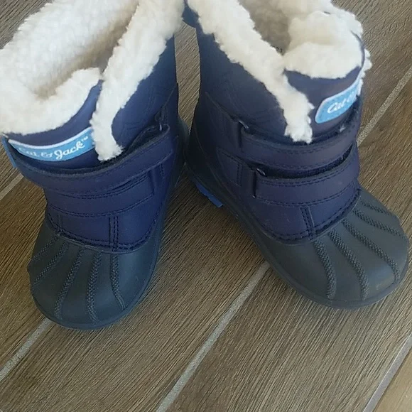 Cat & Jack Snow Boots - Picture 2 of 6